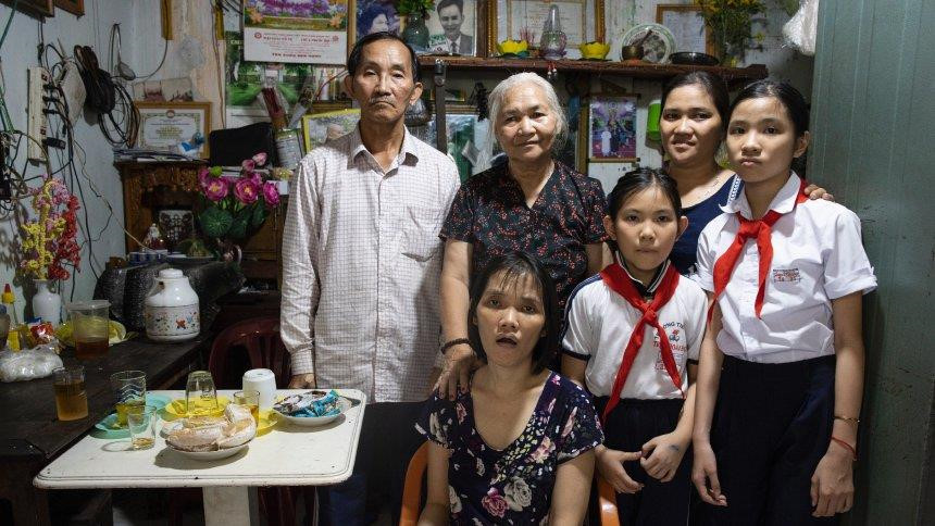 Những người sống với di chứng chất độc da cam gần sây bay Biên Hòa