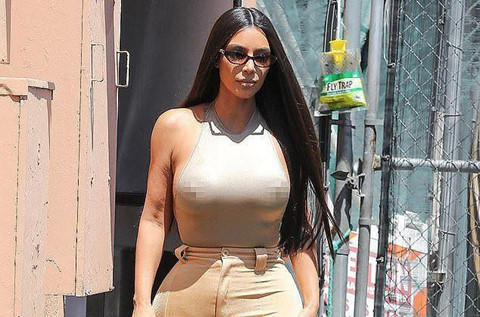 Kim Kardashian gây tranh cãi khi không mặc nội y dạo phố