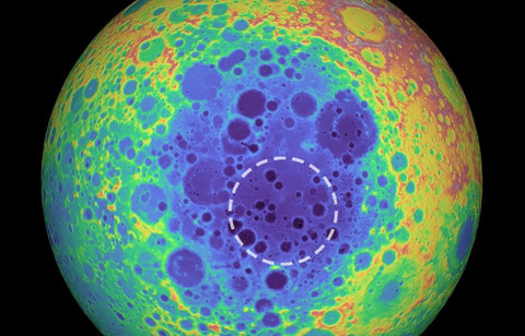 Điều gì tạo nên khối vật chất lớn bất thường trên Mặt trăng?