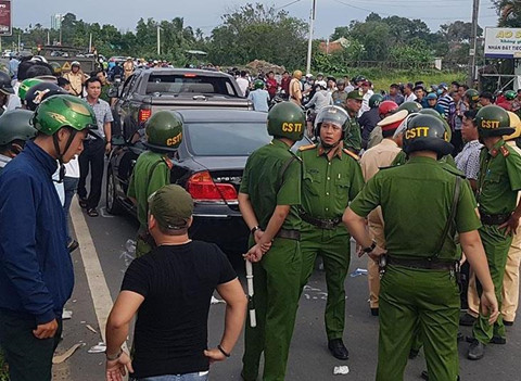 Bắt người huy động giang hồ bao vây xe công an ở Đồng Nai