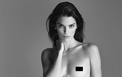 Ảnh khỏa thân 100% của Kendall Jenner gây tranh cãi dữ dội