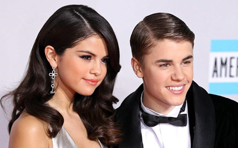 Selena Gomez phản ứng ra sao khi Justin Bieber lấy vợ?