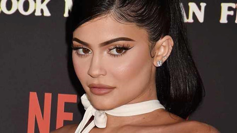 Kylie Jenner gây tranh cãi vì khoe siêu xe 3 triệu USD mới mua