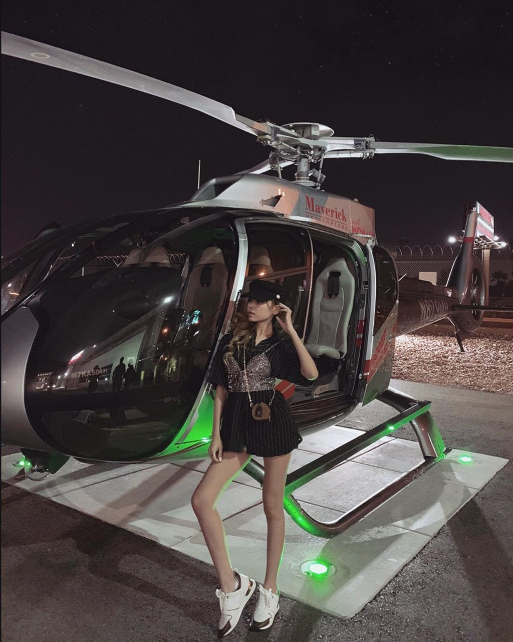 Rich kid chi tiền tỷ mua sắm ở Mỹ, tham quan New York bằng trực thăng
