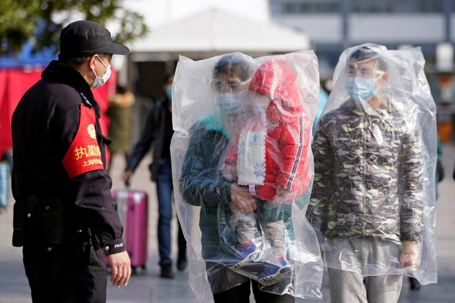 Số ca tử vong vì virus corona ở Trung Quốc vượt 1.000