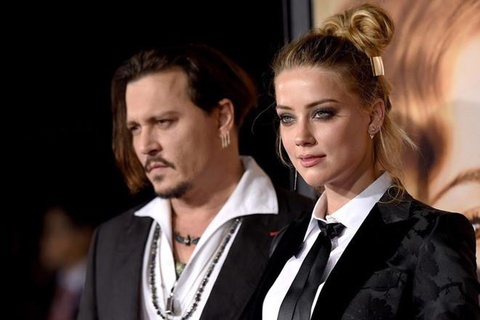 Amber Heard lại bị chỉ trích là ‘kẻ đào mỏ’ Johnny Depp