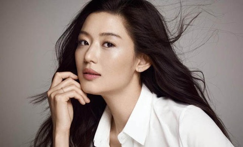 Jeon Ji Hyun quyên góp 85.000 USD sau khi bị chỉ trích keo kiệt