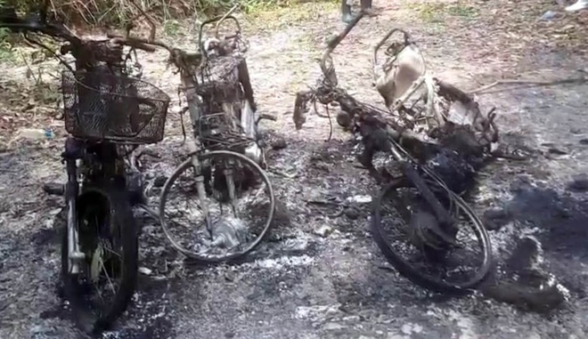 3 xe máy của cán bộ bảo vệ rừng nghi bị đốt