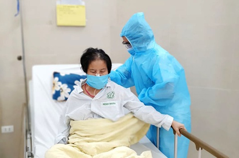 Bệnh viện Bạch Mai hoạt động bình thường từ 0h ngày 12/4