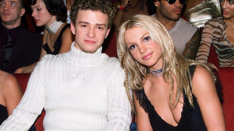 Phản ứng của vợ khi Justin Timberlake trò chuyện với Britney Spears