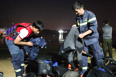 Tìm thấy 2 thi thể trong vụ lật ghe trên sông Thu Bồn