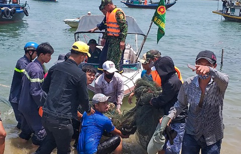 Tìm thấy thi thể 2 nạn nhân còn lại vụ lật ghe trên sông Thu Bồn