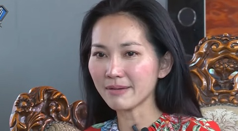 Diễn viên Kim Hiền không thể về Việt Nam chịu tang mẹ