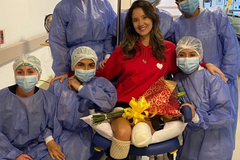 Hoa hậu Colombia xuất viện sau phẫu thuật cưa chân