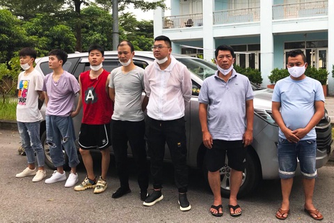 Bắt 5 người Trung Quốc nhập cảnh trái phép đang trên đường vào TP.HCM