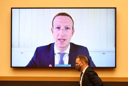 CEO Facebook thừa nhận thủ đoạn nuốt chửng Instagram