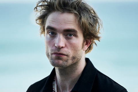 Hệ lụy từ việc Robert Pattinson mắc Covid-19