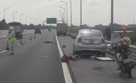 Tài xế thiệt mạng khi sửa xe trên cao tốc