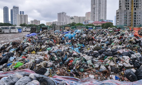 Bí thư Hà Nội triệu tập cuộc họp xử lý vấn đề bãi rác Nam Sơn