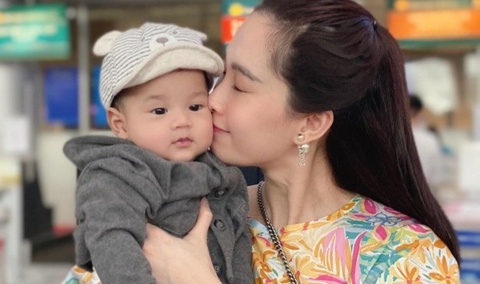 Con trai 7 tháng tuổi của Hoa hậu Đặng Thu Thảo