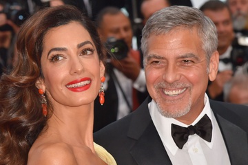 George Clooney giúp vợ giặt đồ 7 lần mỗi ngày