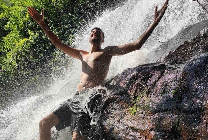 Mất mạng khi đứng selfie ở thác nước cao 10 m tại Brazil