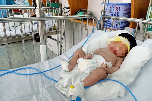 Bé trai sơ sinh bị bỏ rơi tại Bệnh viện Vũng Tàu