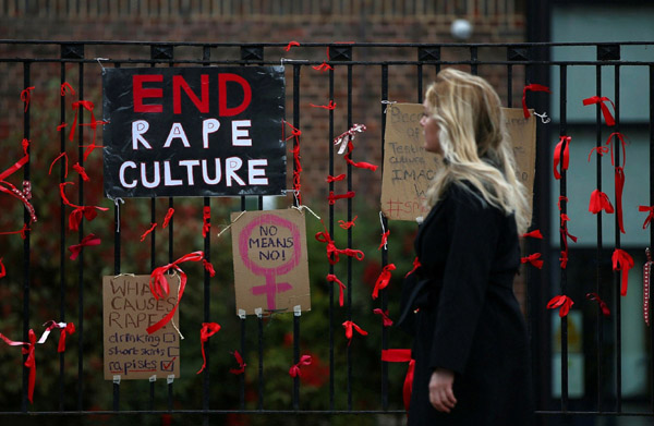 Giáo viên nữ ở Anh bị nam sinh quấy rối tình dục