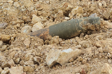 Phát hiện quả bom nặng 340 kg khi thi công móng nhà