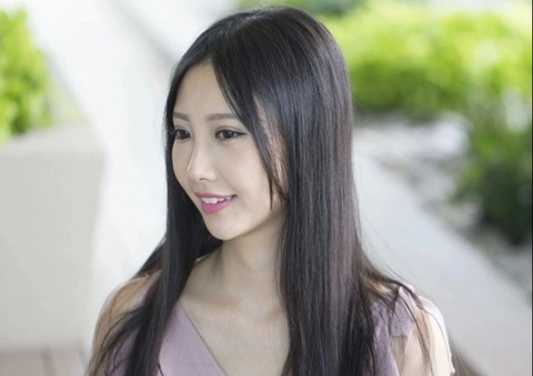 Nữ ca sĩ Hong Kong qua đời ở tuổi 31