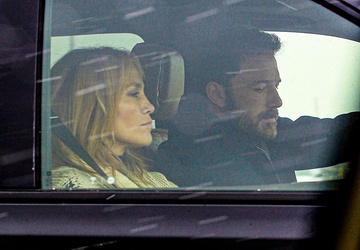 Ben Affleck và Jennifer Lopez đi nghỉ dưỡng