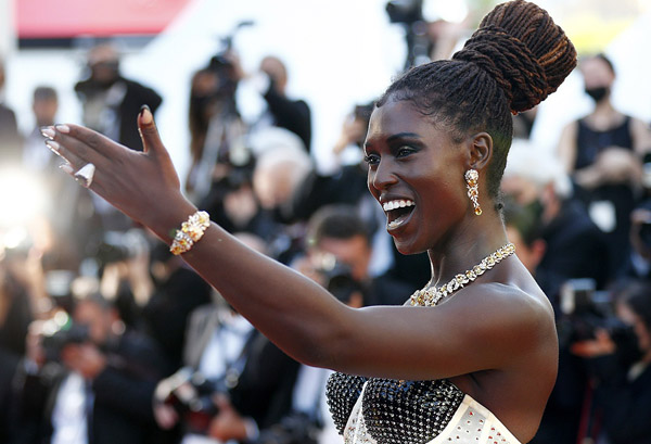 Nữ diễn viên bị trộm trang sức nghìn USD ở Cannes