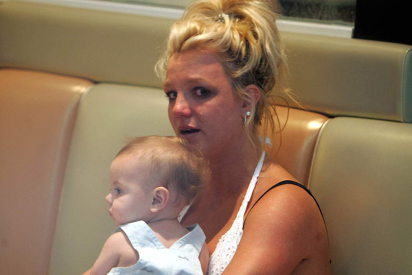 Britney Spears: 'Tôi bị cả gia đình bỏ rơi 63 lần'