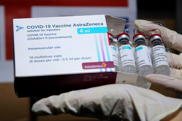 Thêm gần 600.000 liều vaccine AstraZeneca về Tân Sơn Nhất