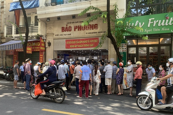 Yêu cầu tạm đóng cửa một số tiệm bánh Trung thu ở Hà Nội