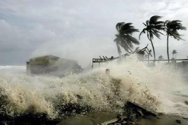 Biển Đông có thể hứng 2-3 cơn bão trong tháng 10
