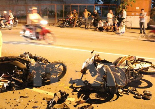 Hai xe máy đối đầu, 3 học sinh thiệt mạng