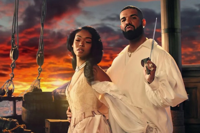 Drake rút khỏi Grammy 2022