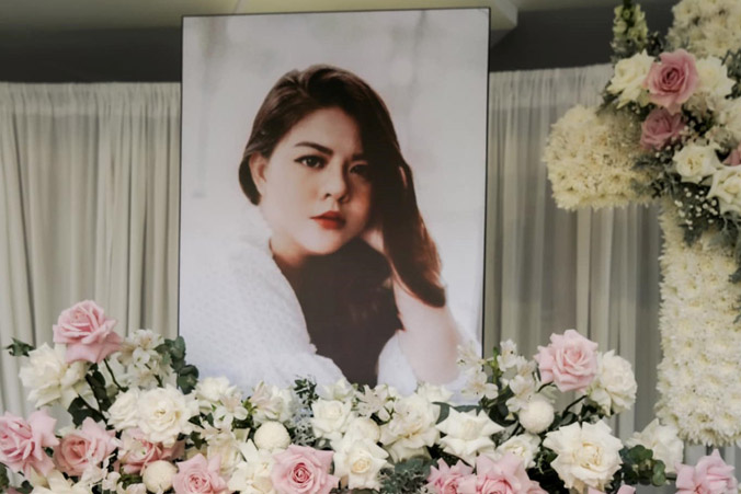 Lễ tang của người mẫu Dương Khánh Hà
