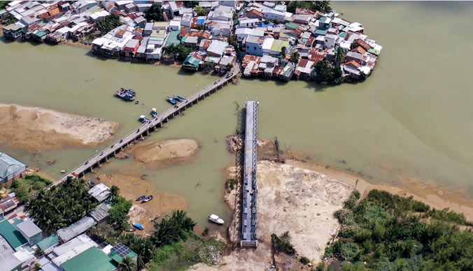 800 hộ dân Nha Trang sống nơm nớp bên cây cầu xây dở