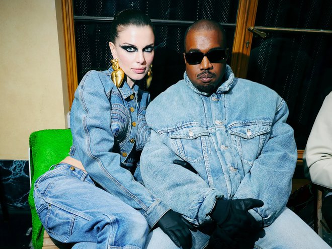 Kanye West và Julia Fox chia tay