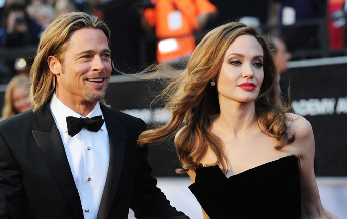 Angelina Jolie nhiều lần yêu cầu Brad Pitt hầu tòa