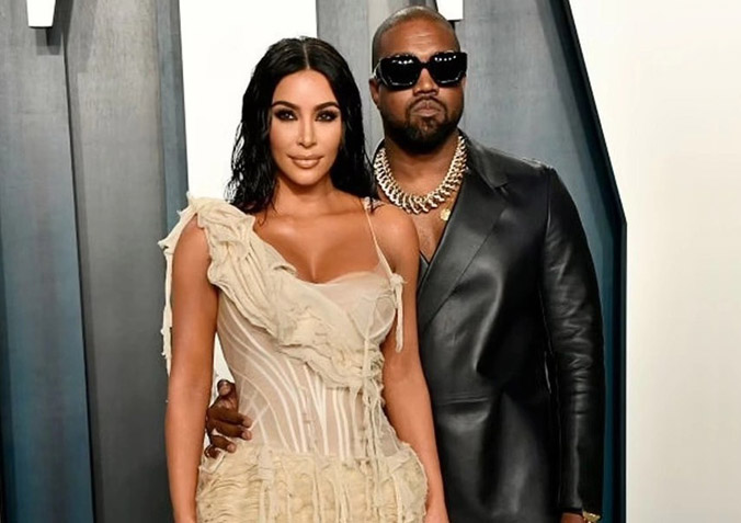 Kanye West chế nhạo cuộc tình 9 tháng của Kim