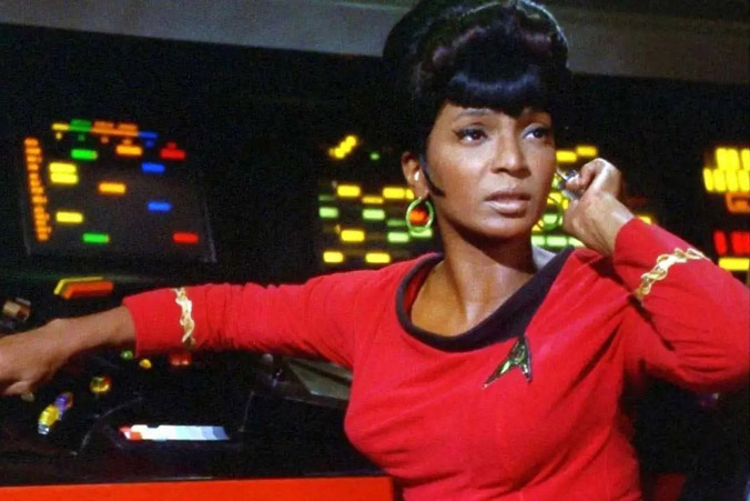 Tro cốt nữ diễn viên 'Star Trek' được đưa lên vũ trụ