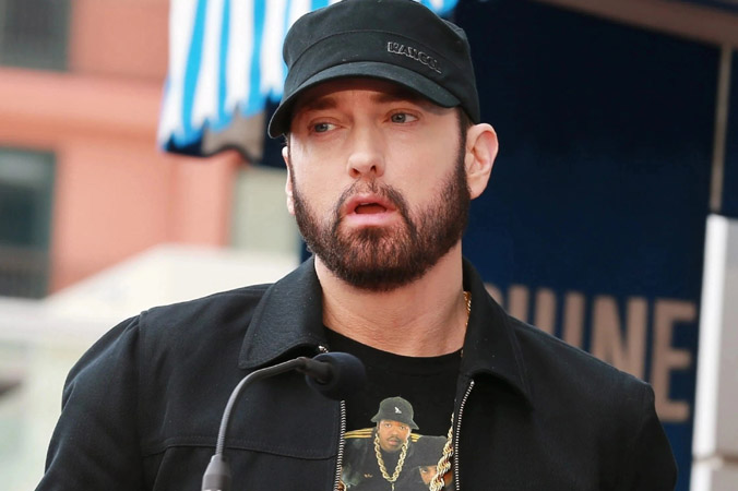 Eminem kể suýt mất mạng vì nghiện ngập