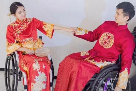 Chuyện tình cặp vũ công ngồi xe lăn nổi tiếng ở Trung Quốc
