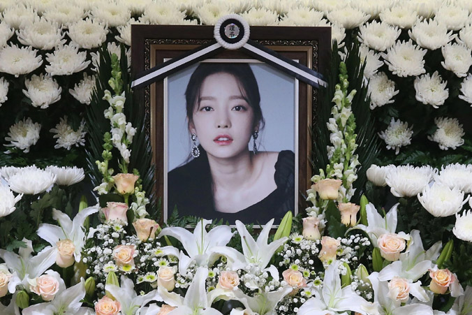 Vì sao ngày càng nhiều người Hàn Quốc tìm đến cái chết