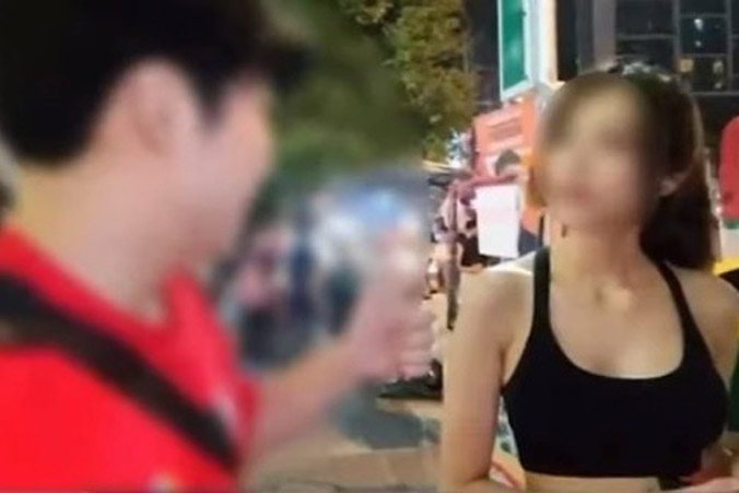 Nam YouTuber Hàn Quốc quấy rối phụ nữ Thái Lan trên đường phố
