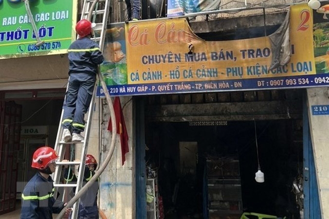 Dùng xăng đốt nhà người tình, 4 người thương vong tại Đồng Nai
