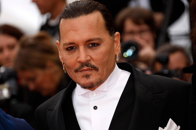 Johnny Depp đầu tư lớn để 'lột xác' trên thảm đỏ